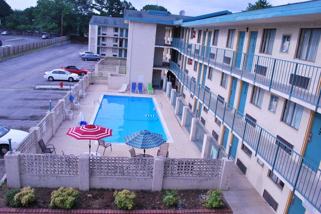 Bama Inn Huntsville Exterior foto